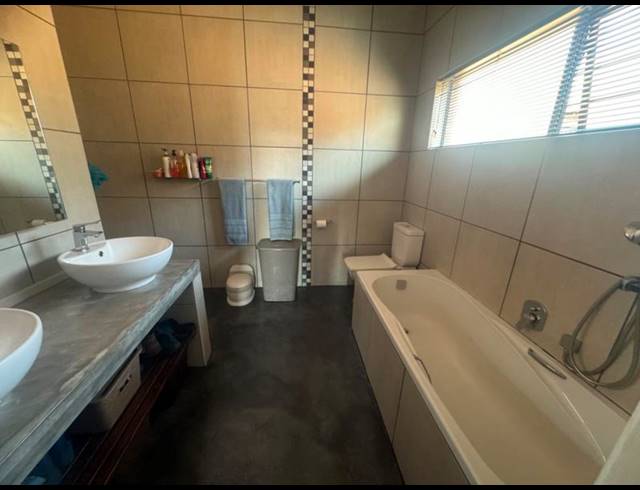 3 BEDROOM TOWNHOUSE FOR SALE IN GROENKOL